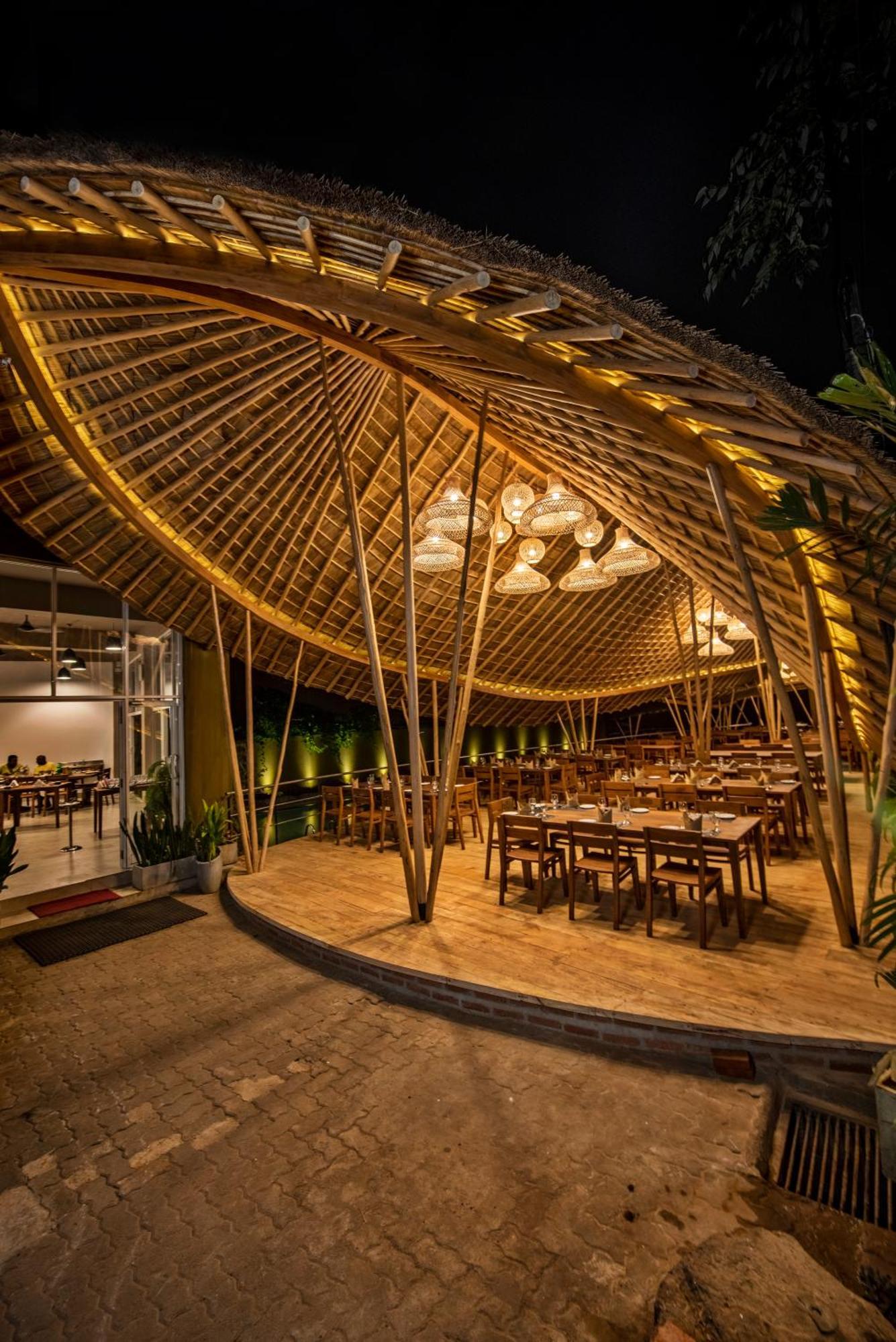 White Moon Resort 加姆珀哈 外观 照片